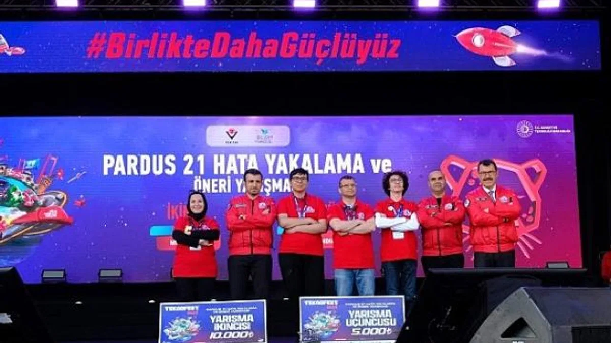 Başkan Altay TEKNOFEST’e Damga Vuran Kapsül Takımlarını Tebrik Etti