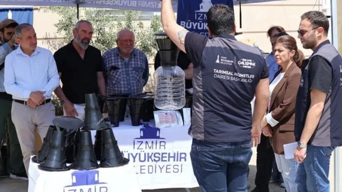 İzmir’de kahverengi kokarca böceğine karşı tuzak