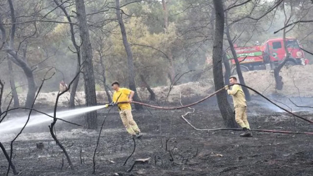 Manisa İtfaiyesi’nin yangın mücadelesi sürüyor