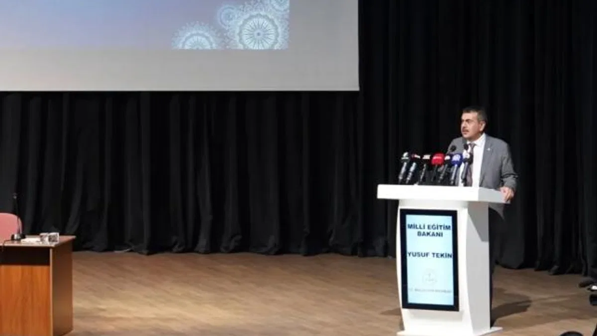 Bakan Tekin Elazığ’da konuştu