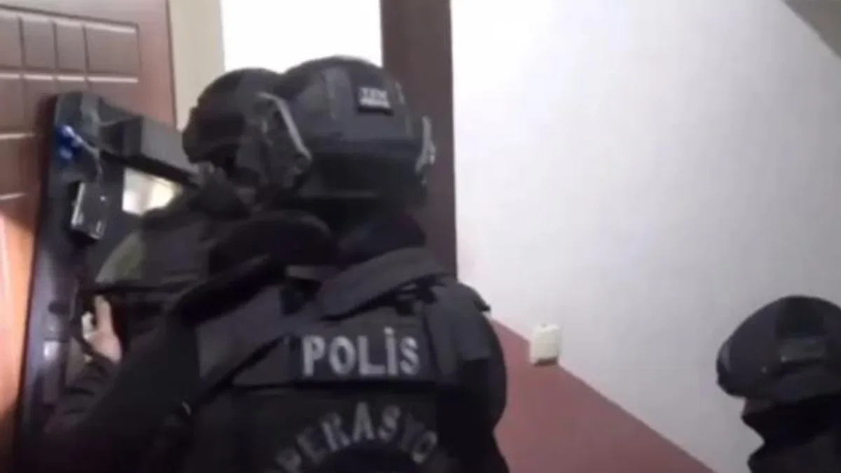 İstanbul’da DEAŞ’a 13 gözaltı!