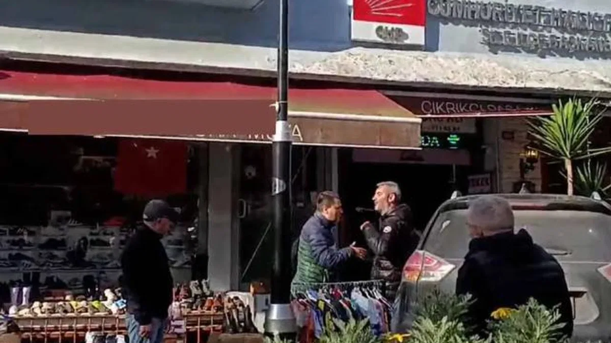 İstanbul Şile’de CHP önünde ‘kızıma küfür ettiler’ diye bağıran kişi gözaltına alındı