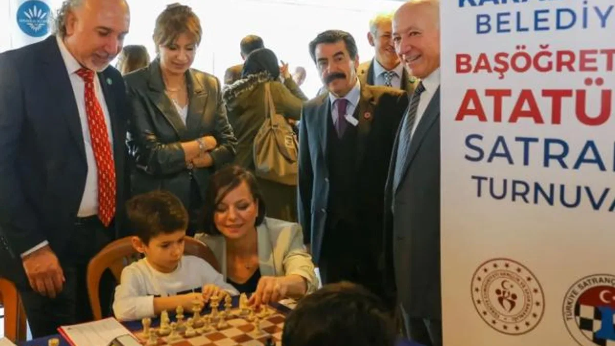İzmir’de Atatürk adına satranç turnuvası