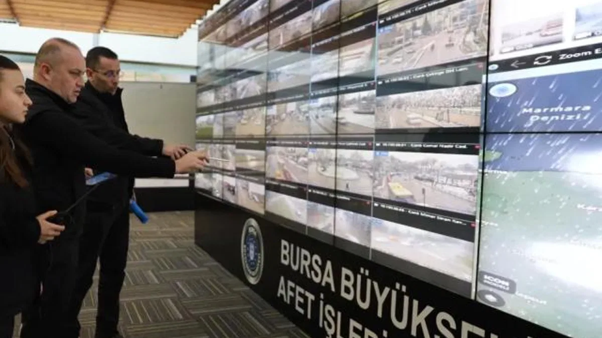Bursa karla mücadeleyi AKOM’dan takipte