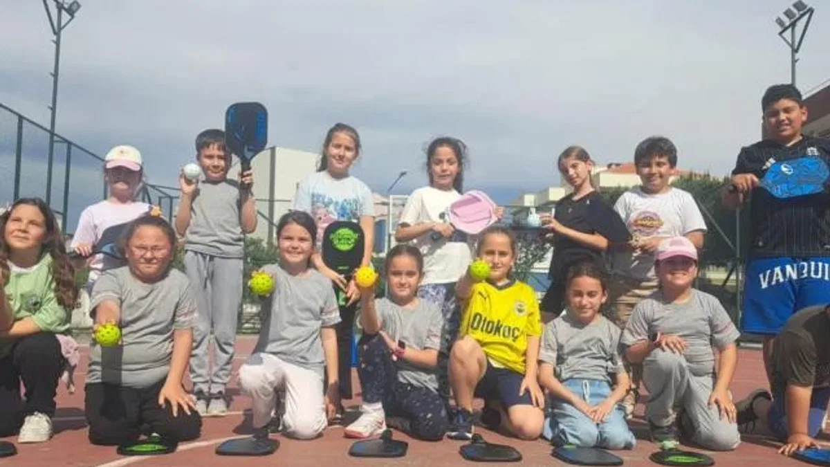 İzmir’de Bostanlıspor’dan Pickleball için “Aile Okulu”