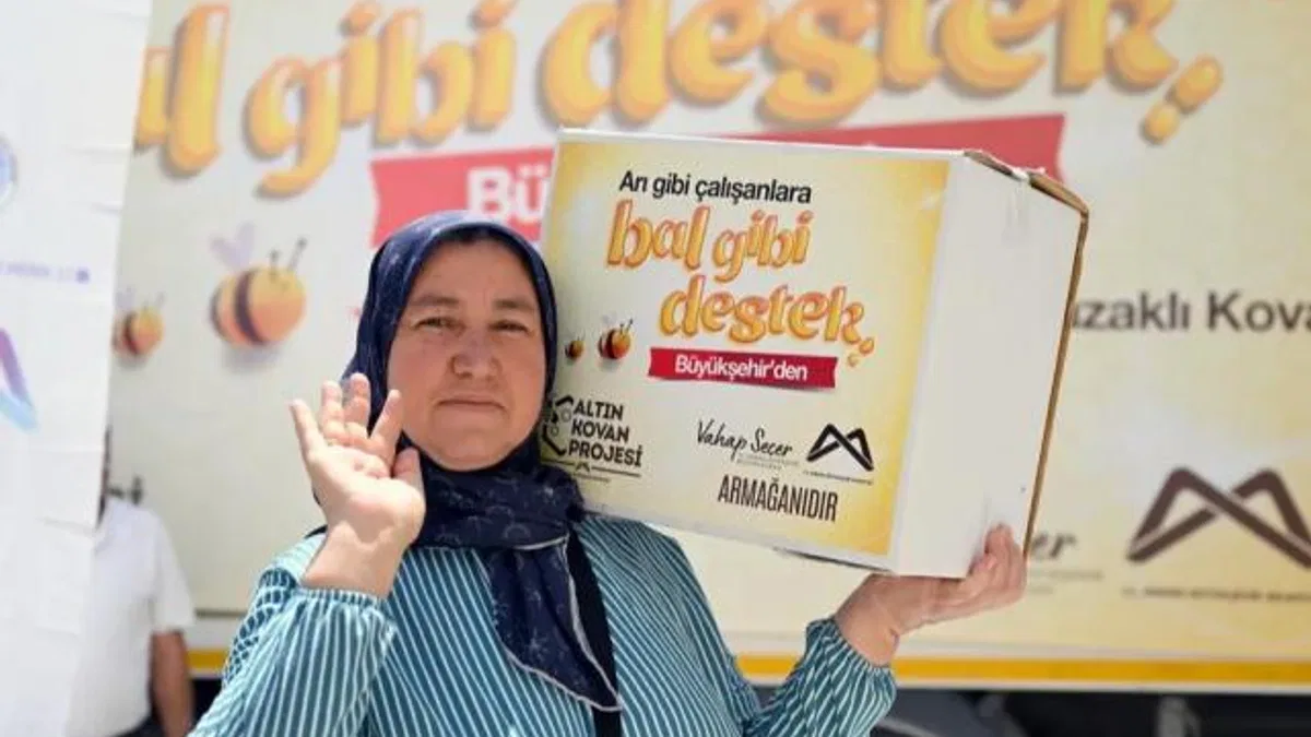 Mersin Büyükşehir’den arıcılara “Bal Gibi” destek