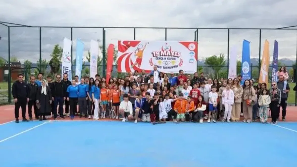 Kayseri Büyükşehir’den 19 Mayıs’a yakışan tenis turnuvası