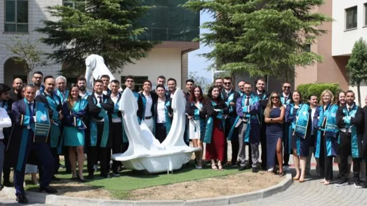 BTÜ Denizcilik Fakültesi ilk mezunlarını verdi