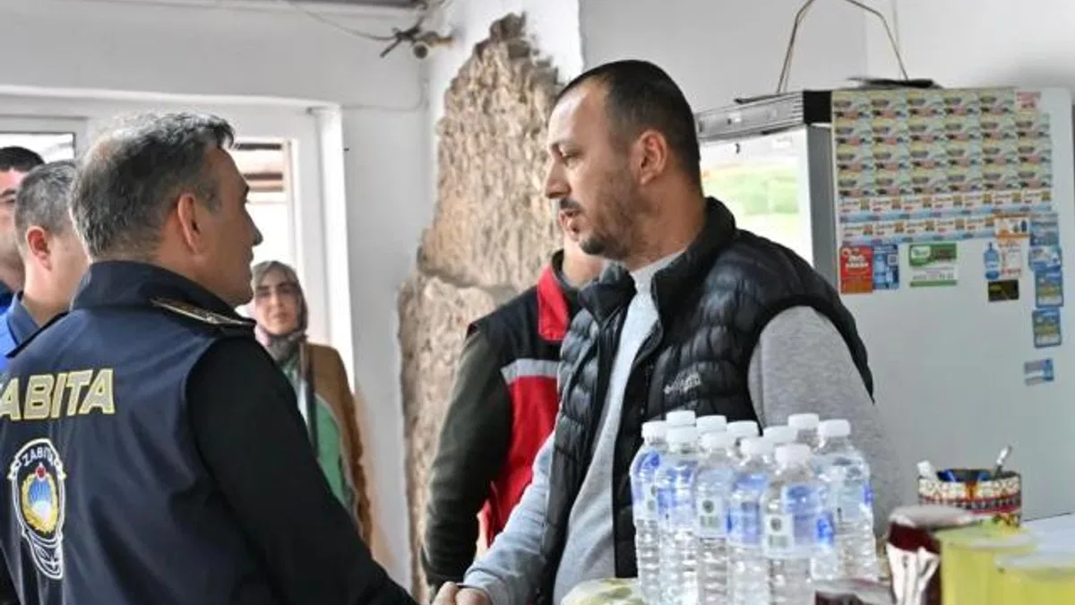 Manisa Büyükşehir’den okul önlerinde seyyarlara sıkı denetim