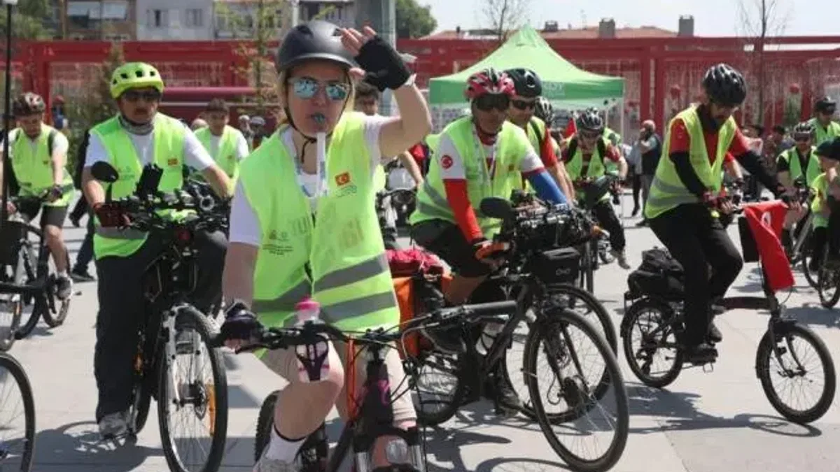 İstanbul Bakırköy’de pedallar 19 Mayıs’a çevrildi