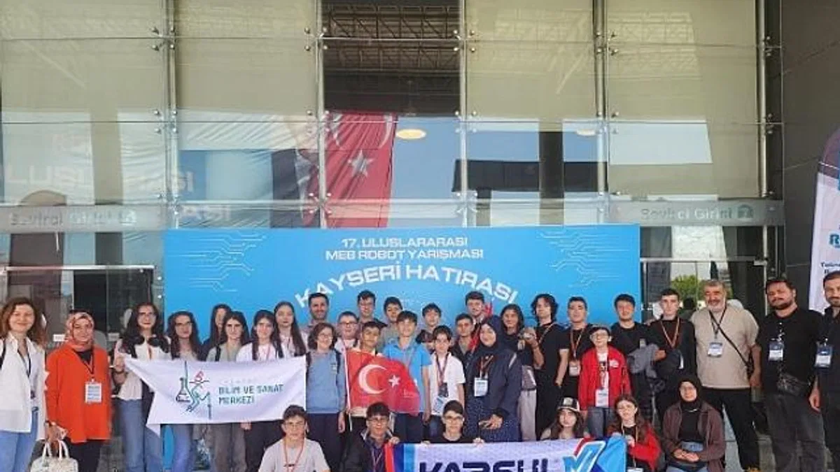 Kapsül Teknoloji Platformu’ndan MEB Robot Yarışması’nda 6 Derece Birden