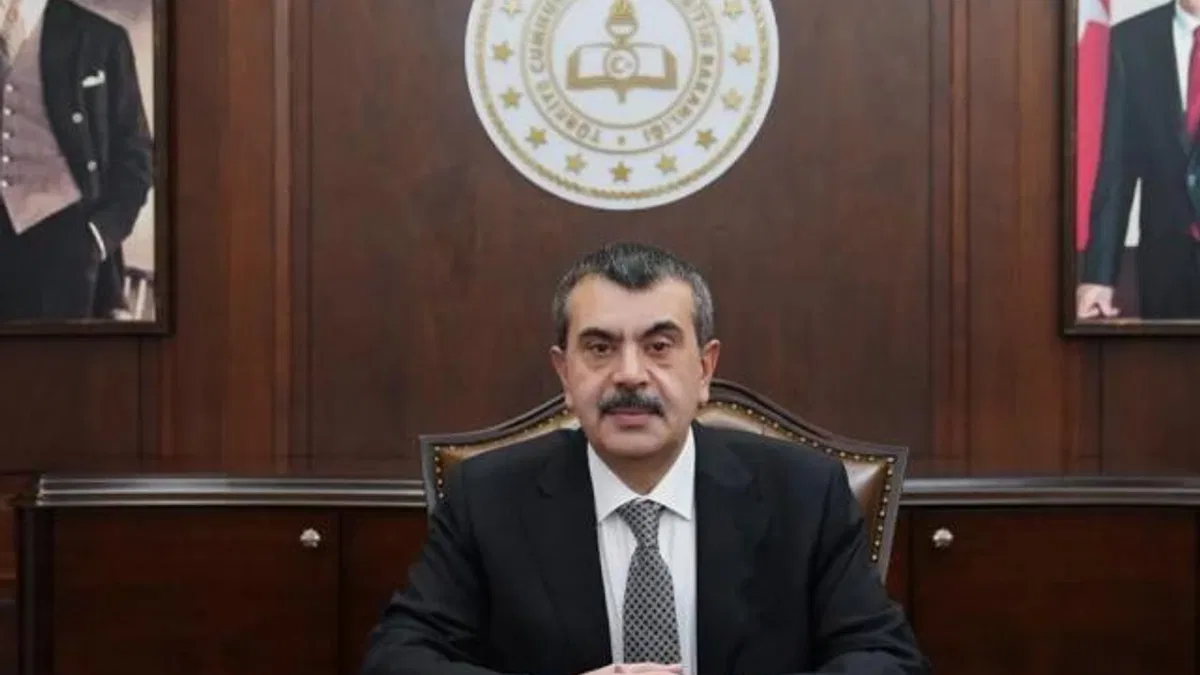 Bakan Tekin’den meslektaşları ve eğitim çalışanlarına ayrı mektup