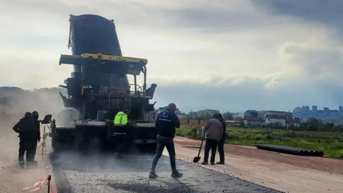 Kocaeli’den Kartepe’de asfalt hamlesi