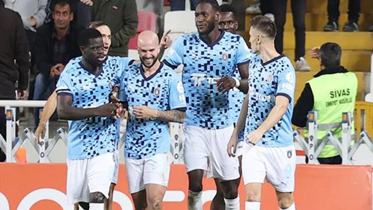 Net Global Sivasspor 1 – 2 Rams Başakşehir (Maç Sonucu) Sivas’ta 3 Puan Başakşehir’in