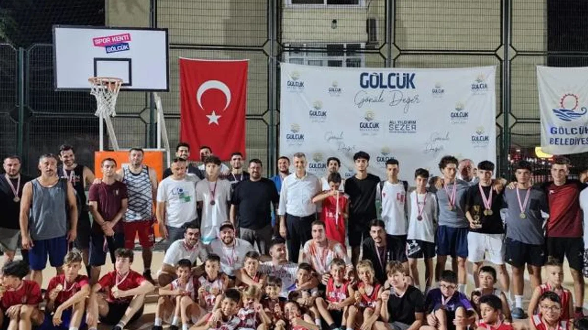 Gölcük’te sokak basketboluna yoğun ilgi