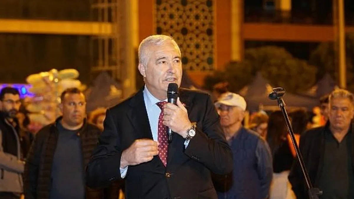 29 Ekim Cumhuriyet Bayramı’nın 101’nci yılı Kemalpaşa’da fener alayı yürüyüşüyle kutlandı