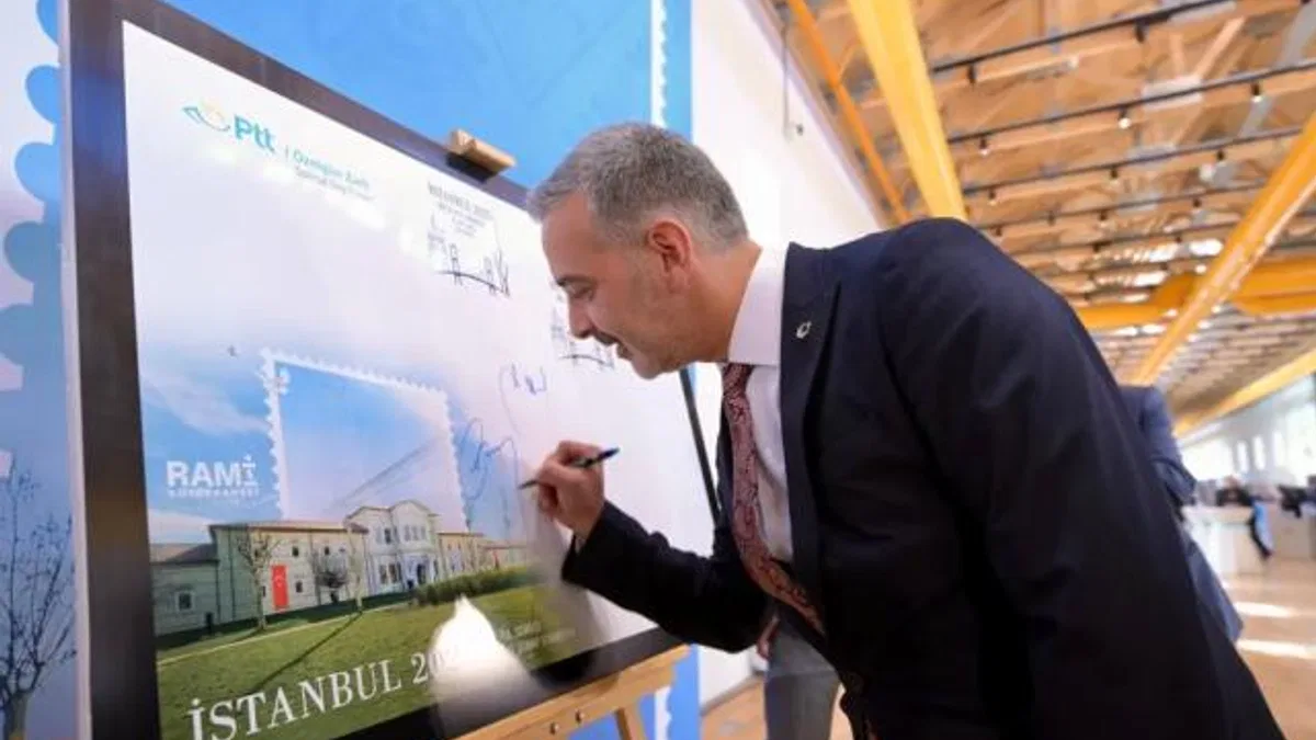 İstanbul’da Milli Pul Sergisi ziyarete açıldı