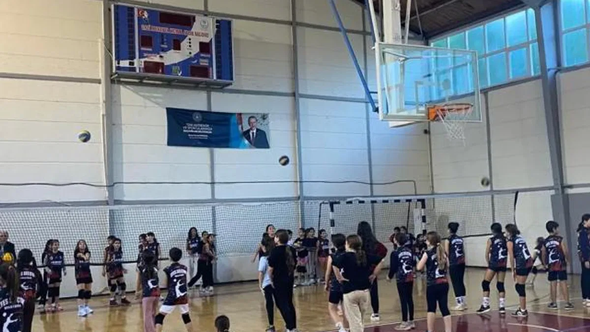 Çocuklar kışı sporla geçiriyor
