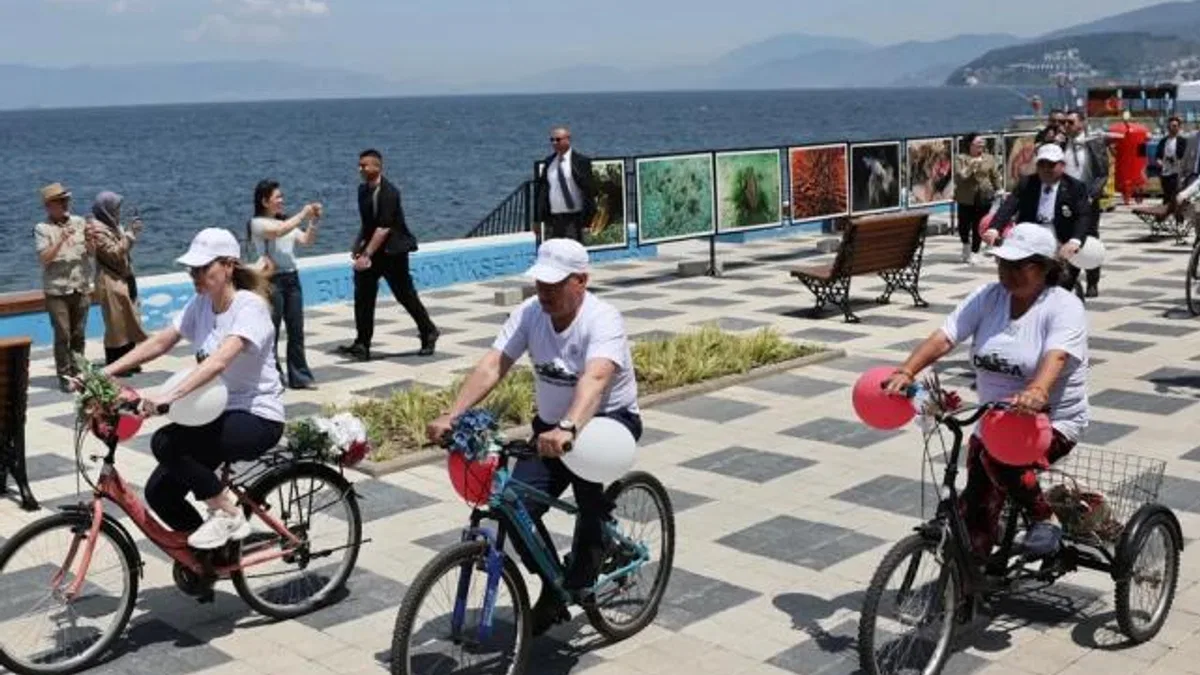 ‘Süslü Bisikletler’in pedalları Mudanya’da temiz çevreye çevrildi