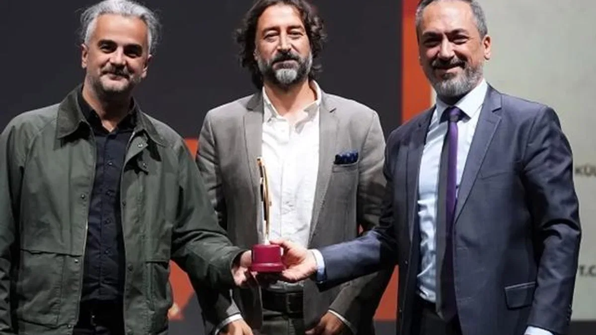 ‘Gülizar’ başarısını ödülle taçlandırdı