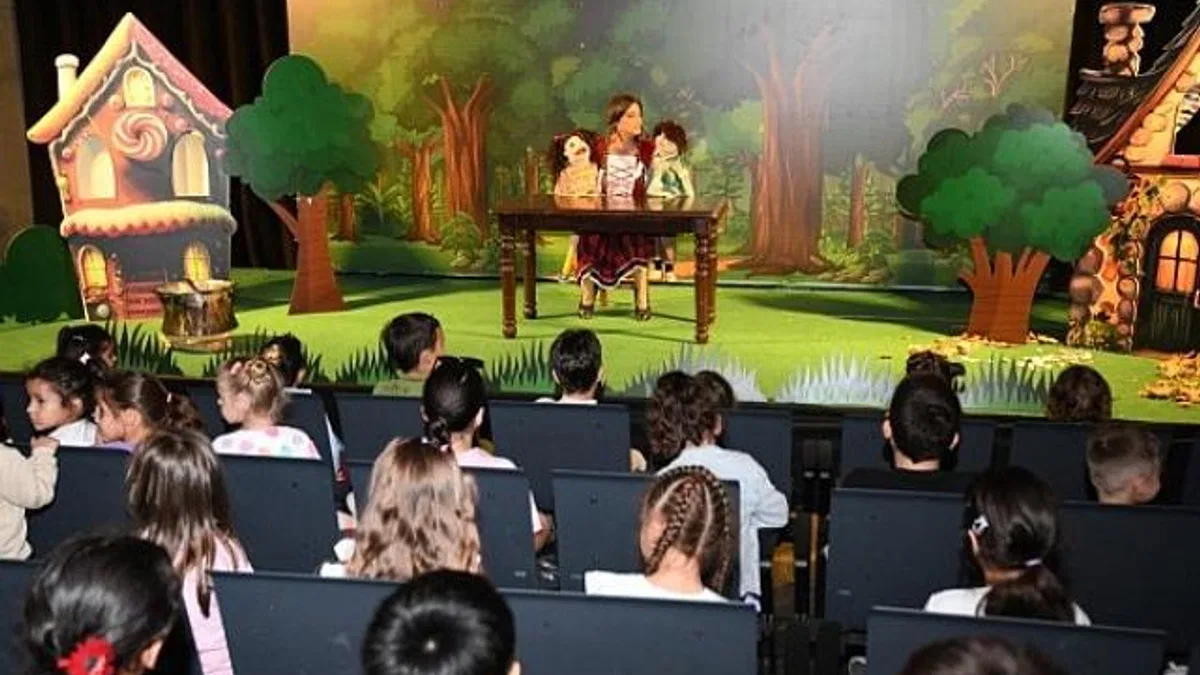 Osmangazi Çocuk Tiyatrosu perde açtı