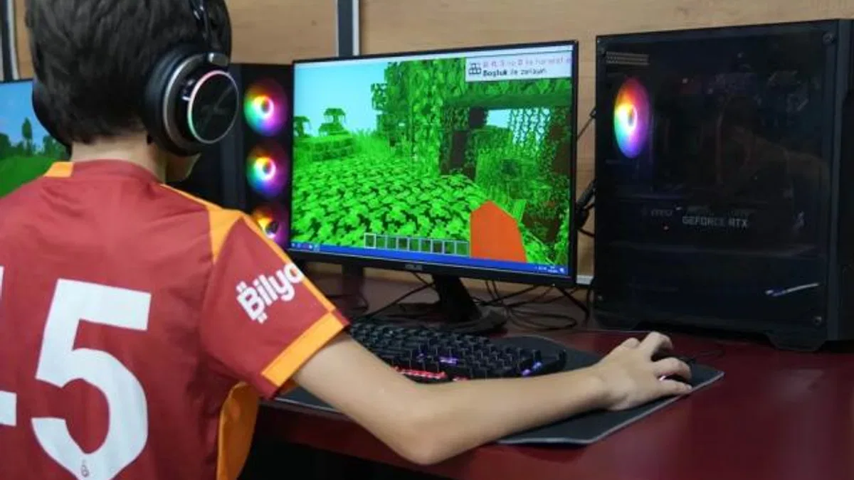 Özel gereksinimli çocuklara teknoloji dolu yaz etkinliği