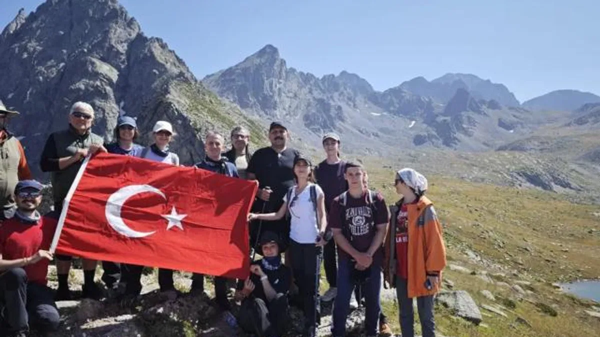 Kaçkar’da ağrı tedavisi için farkındalık tırmanışı