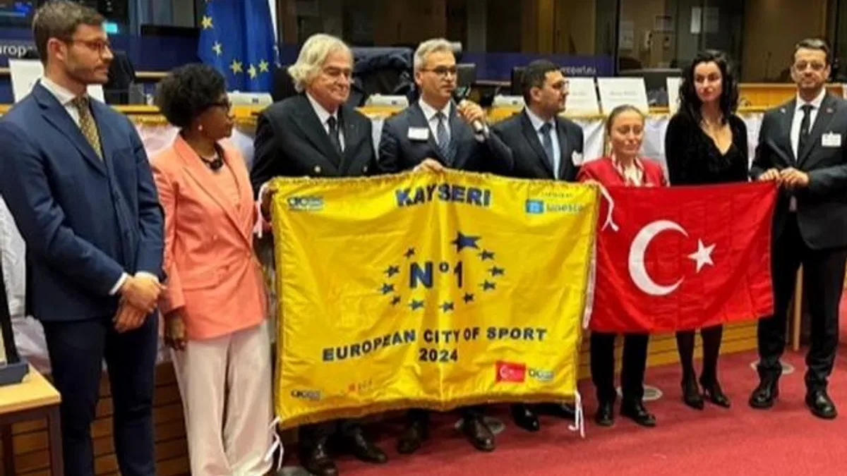 Kayseri Büyükşehir’e Altın Bayrak