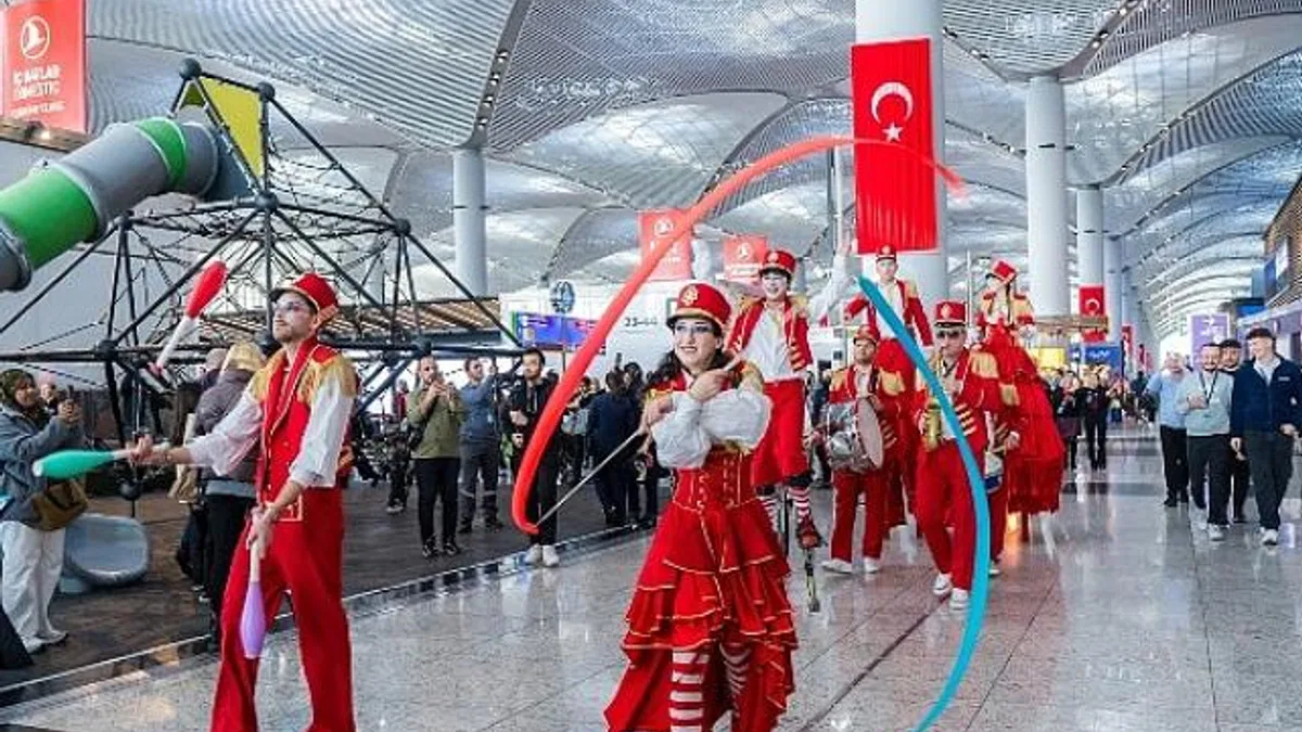 İGA İstanbul Havalimanı misafirlerini ‘Cumhuriyet coşkusu’na ortak ediyor