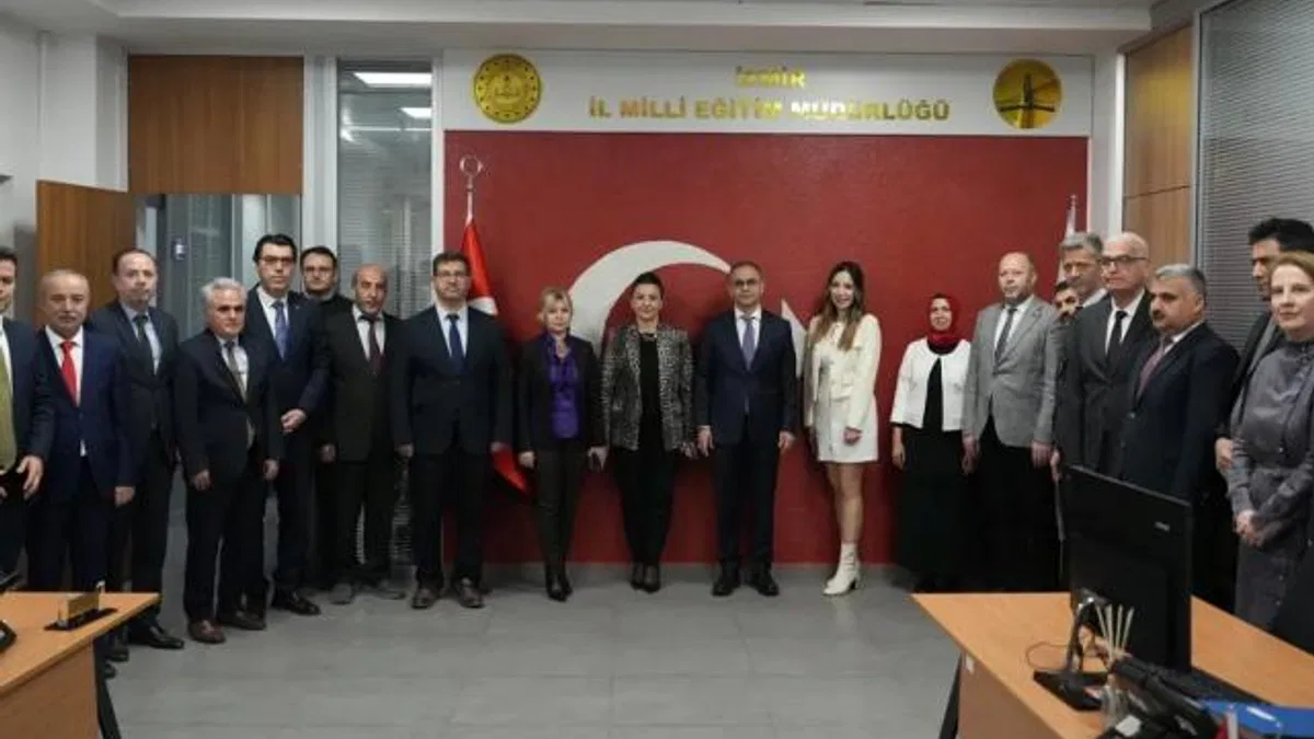 İzmir İl Millî Eğitim’de bayramlaşma coşkusu