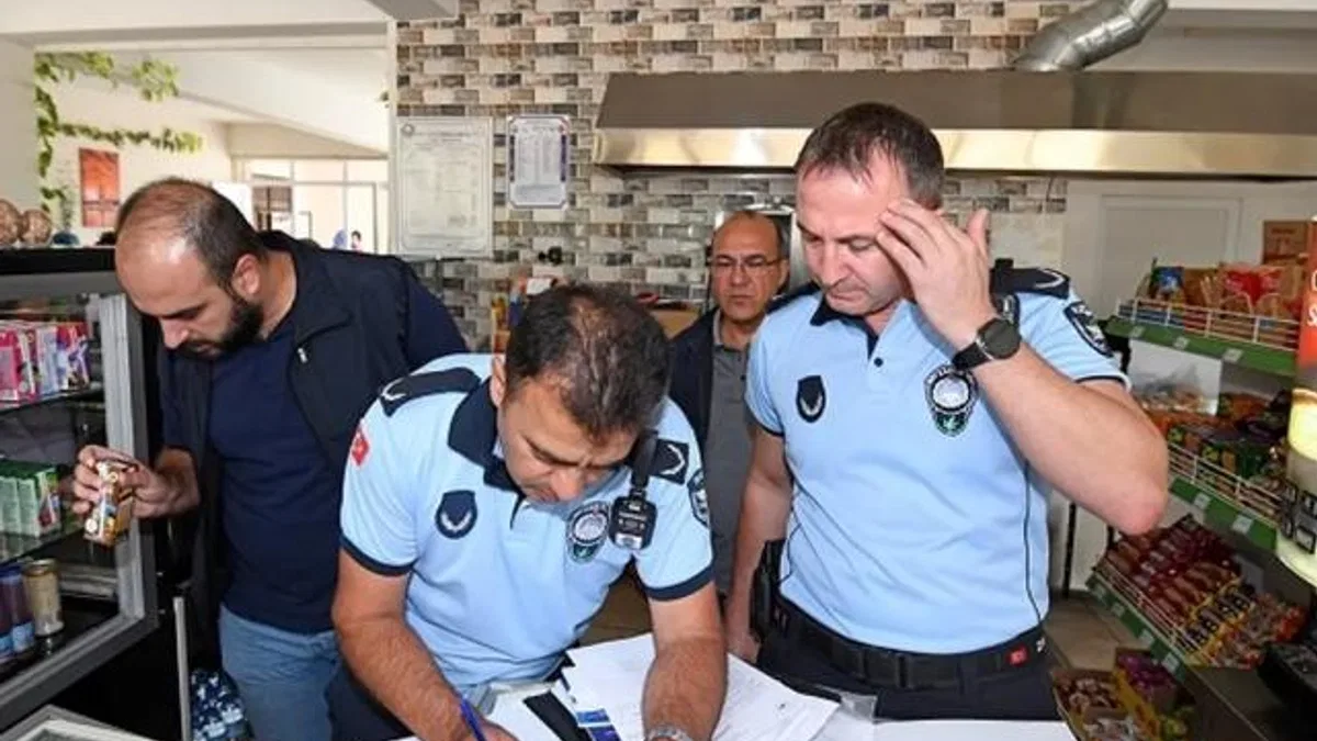 Bursa Osmangazi Zabıtası’ndan okul kantinlerine denetim