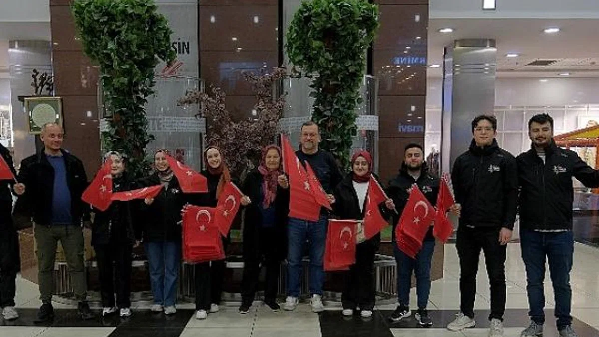 Büyükşehir Gençlik Meclisi’nden Cumhuriyet Bayramı’nda Anlamlı Etkinlik