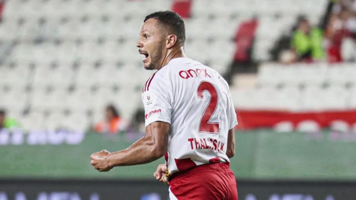 Antalyaspor 3 – 2 Atakaş Hatayspor (Maç Sonucu) Antalya geriden gelerek maçı kazandı!