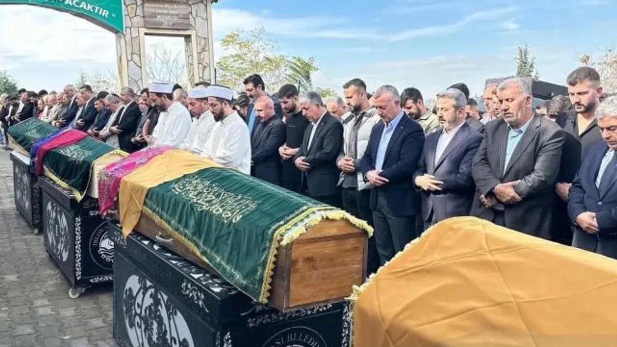 Dilovası yangınında hayatını kaybedenler son yolculuğuna uğurlandı