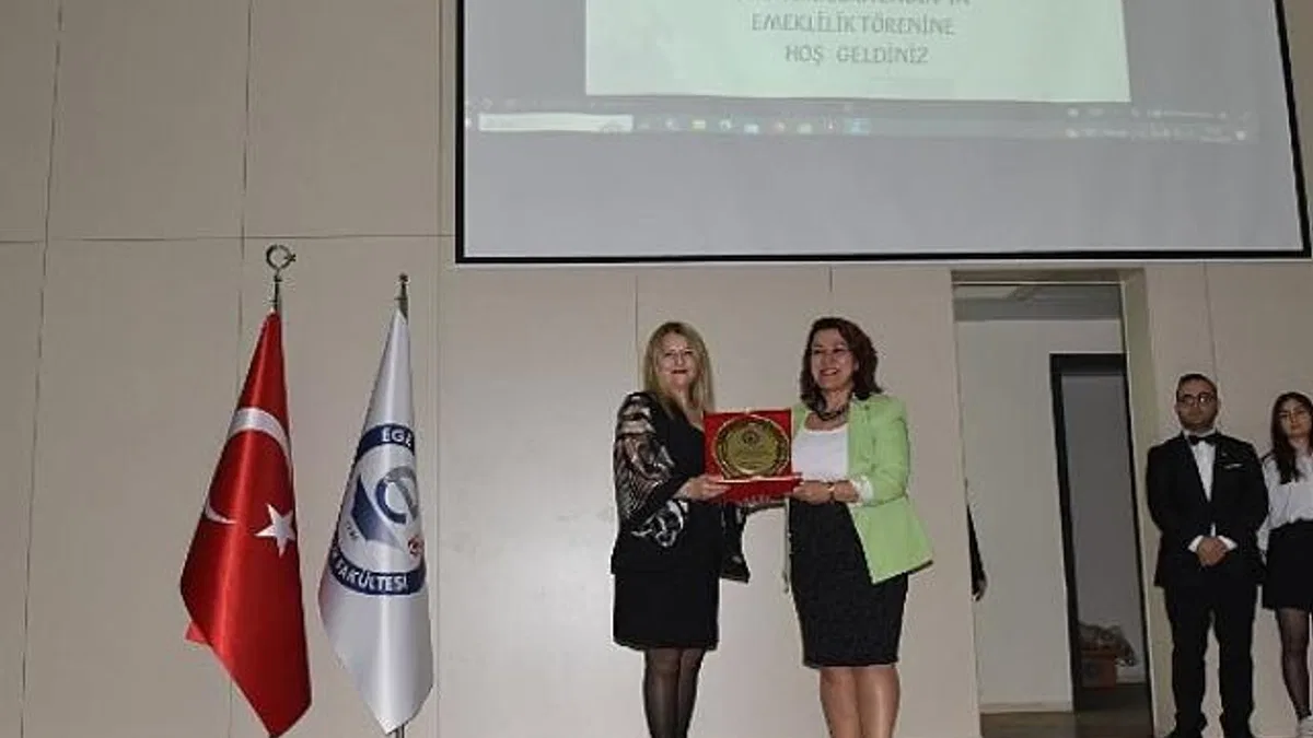 EÜ Hemşirelik Fakültesinde Prof. Dr. Esra Engin emekliliğe uğurlandı