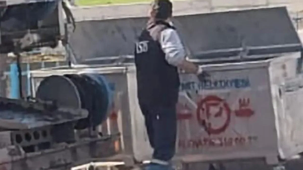 İzmit’ten Kocaeli Büyükşehir’e fotoğraflı sert çıkış: İzmit sokakları Büyükşehir’in atık sahası değil!