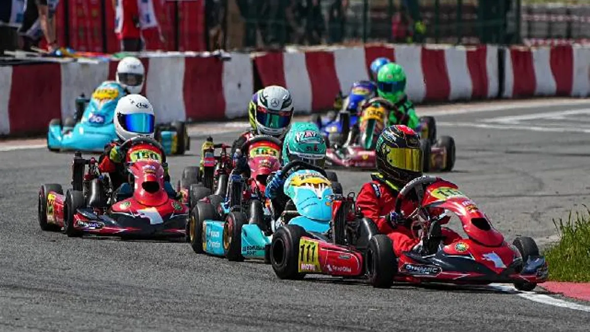 Karting sezon açılışında büyük çekişme