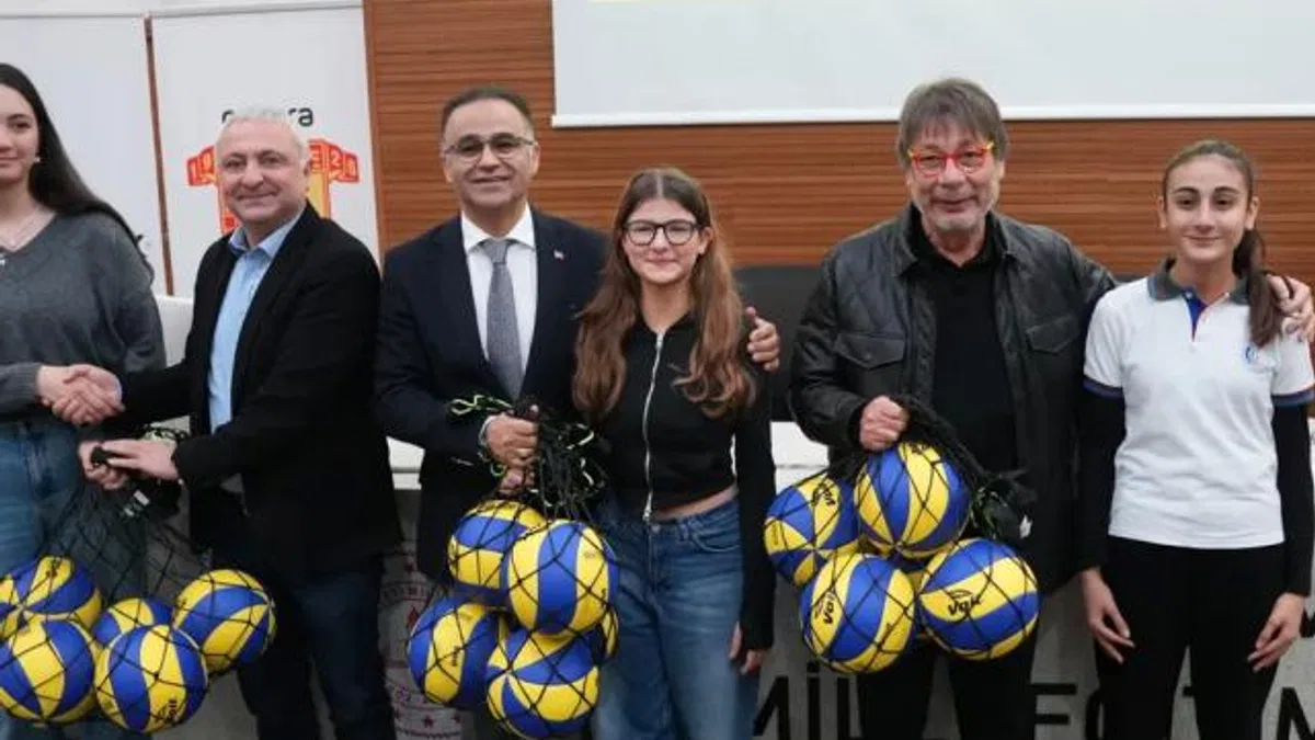 İzmirli öğrenciler sporcularla buluştu