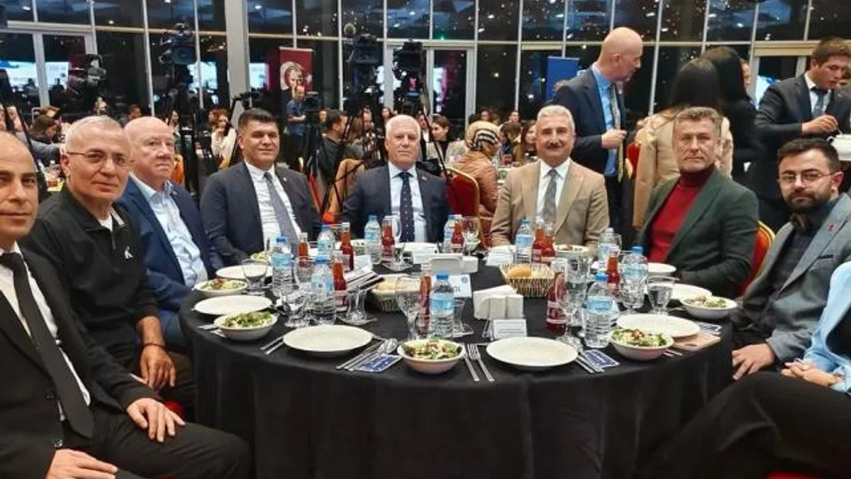 Bursa’da Başkan Bozbey gazetecilerle buluştu