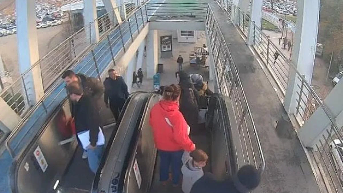 Yürüyen merdiven arızasının sebebi “Stop Butonu”