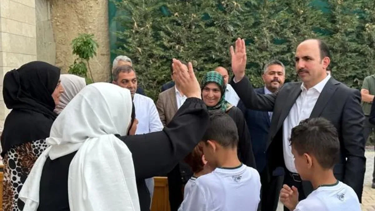 Konya’da Başkan Altay misafir edilen Gazzelilerle buluştu