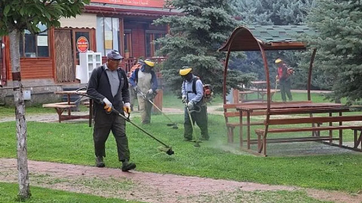 Bekdik Mahallesi’nde temizlik seferberliği başlatıldı.