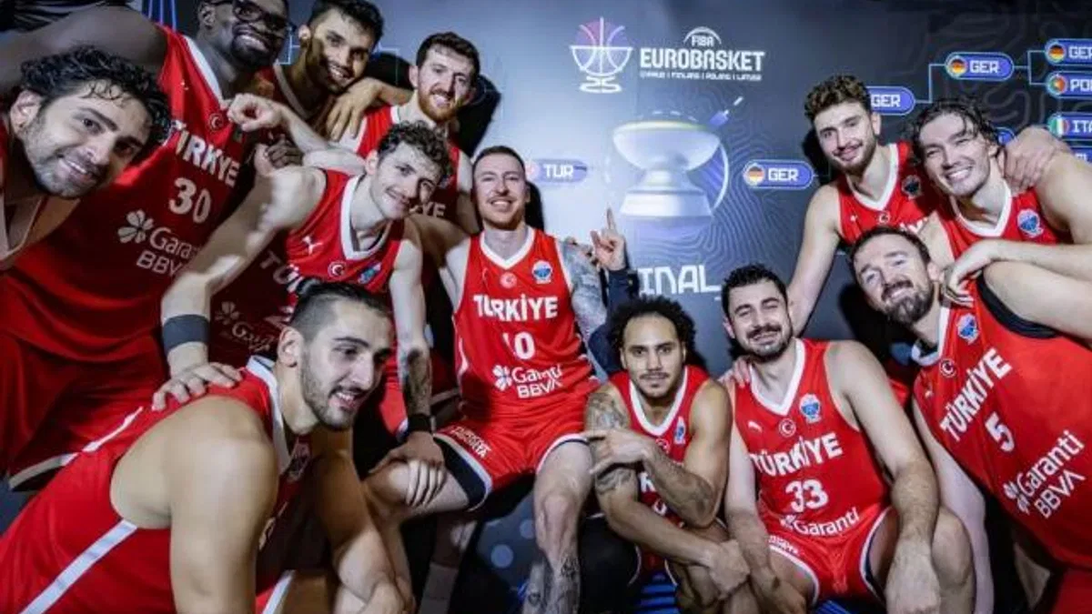 12 Dev Adam kupa için savaşacak
