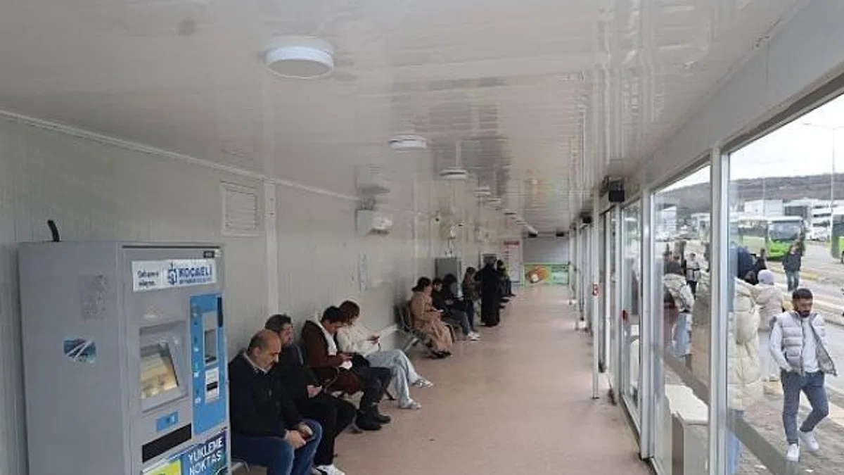 Akıllı duraklar Kocaeli’ni ısıtıyor
