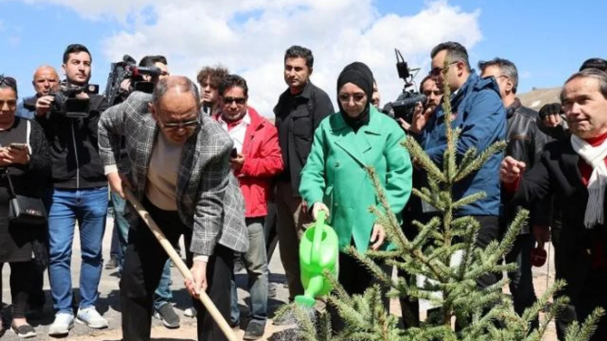 Bakan Özhaseki’den Çölleşme ve Kuraklıkla Mücadele Günü mesajı