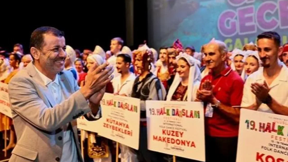 Denizli’de Halk Dansları Festivali barışın ve kardeşliğin sembolü oldu