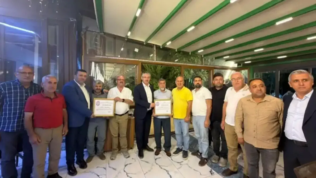 Şaban Çopuroğlu İskenderun bölgesinde temaslarda bulundu