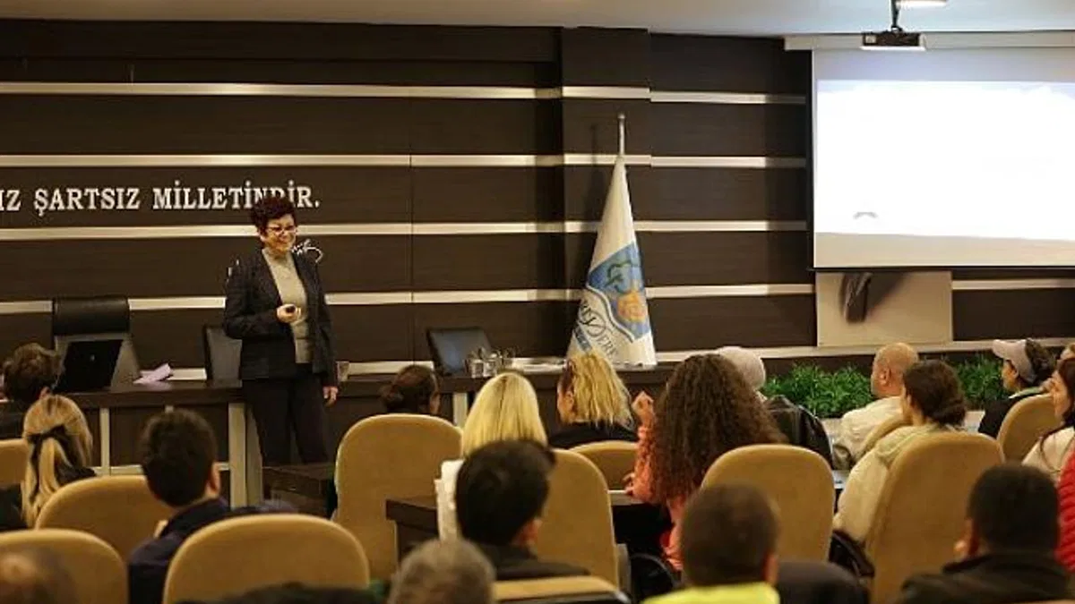 Narlıdere Belediyesi’nde örnek uygulama: Çalışanlara cinsiyet eşitliği eğitimi verildi