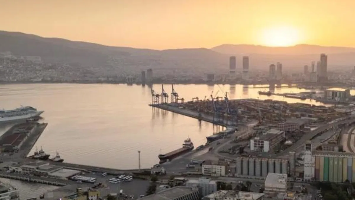 İzmir Büyükşehir’in ulusal kredi notunda tarihi artış