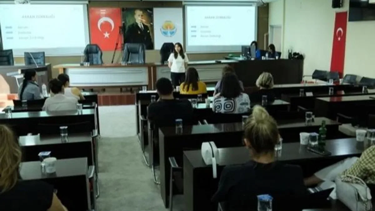Adana Büyükşehir’den velilere eğitim